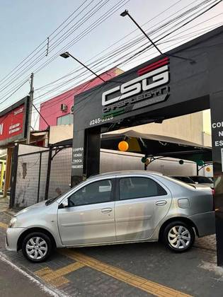 TOYOTA ETIOS 1.3 X 16V FLEX 4P AUTOMÁTICO TOYOTA ETIOS 1.3 X 16V FLEX 4P AUTOMÁTICO